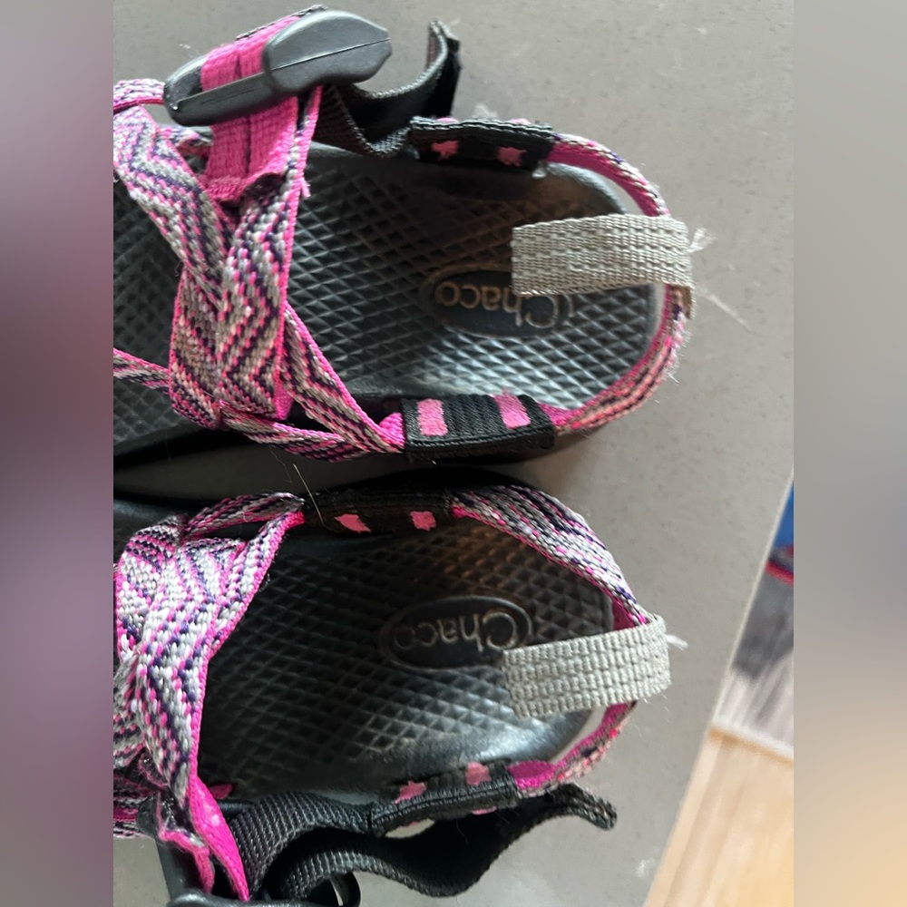 EUC Chaco Z1 Vibram sandals - Picture 4 of 7